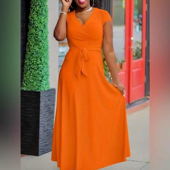 Vibrant V Neck Tie Waist Cap Sleeve Dress - Flattering Solid Color - Picture 4 of 5